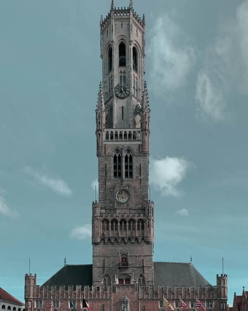 Historical walk in Bruges with local guide. Praline included - Frequently Asked Questions
