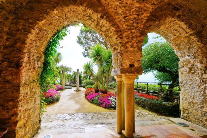 Historical Walking Tour in Ravello - Experience Description