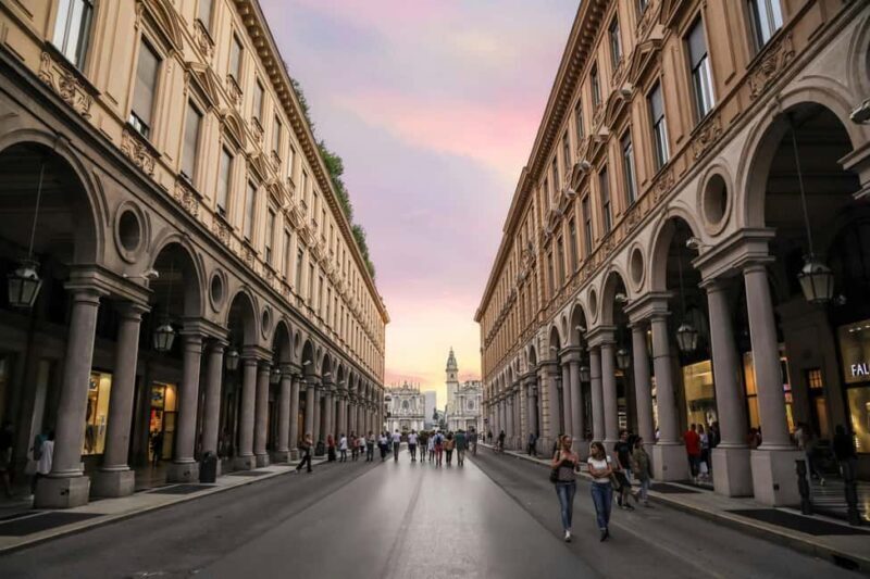 Historical walking tour of the city of Turin - The Experience in Practice
