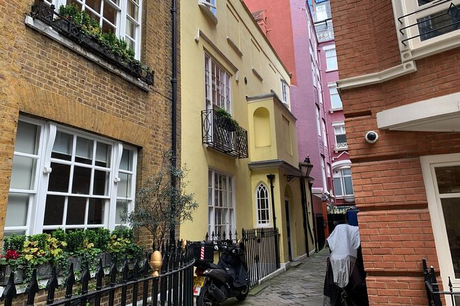 Histories That Haunt: Self-Guided London Tour With Where Now - Meeting Point and Pickup Details