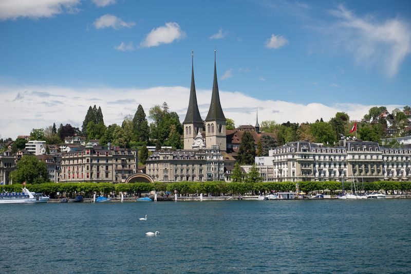 Historisches Museum Luzern & Spreuer Bridge Half-day Tour - St. Leodegar, the Water Tower and Chapel Bridge
