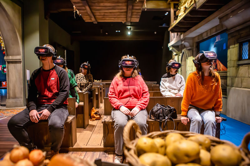 Historium Bruges Story and VR Ticket - Flying over the medieval harbor in VR