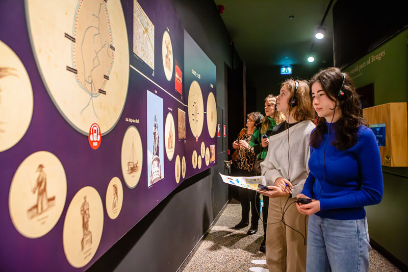 Historium Bruges Story and VR Ticket - Timing your visit on the Markt