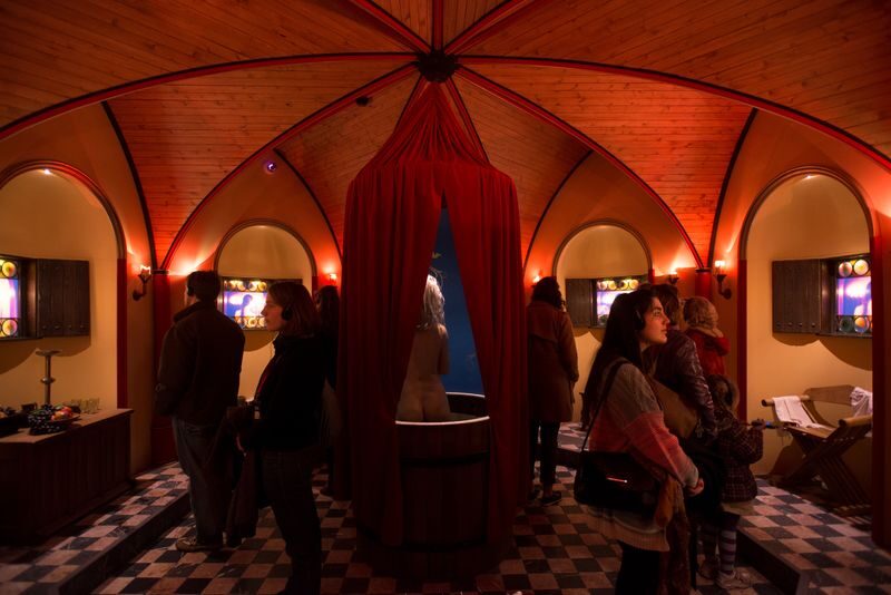 Historium Bruges Story and VR Ticket - Who will get the most from the Historium