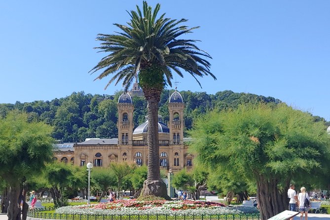 History and Flavors of San Sebastian With Lunch - Introduction to San Sebastians Food Scene