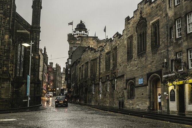History and Mystery in Edinburgh Old Town Private Tour in English - Customizable Itinerary