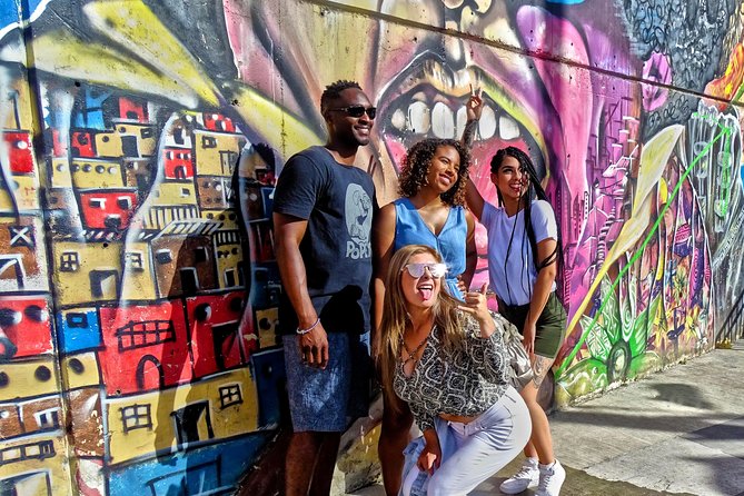 History and Street Art Tour in Comuna 13 - Inclusions