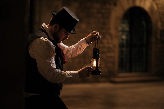 History and Tales Night Walk of Gothic Quarter - Good To Know