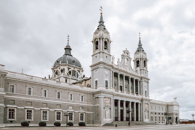History, Culture and Architecture on Private Madrid Tour With Local Expert - Uncovering Hidden Gems in the City
