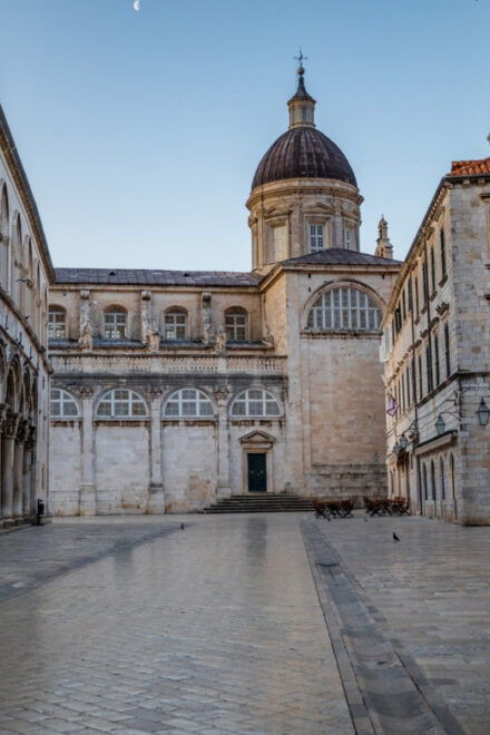 History Walking Group Tour in Dubrovnik With Licenced Guide - Significant Historical Sites