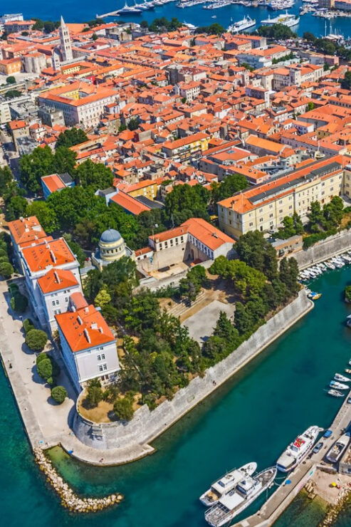 History Walking Group Tour in Old Center of Zadar - Good To Know