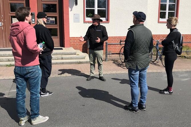 Hitler's Camps KZ Sachsenhausen - Inclusions