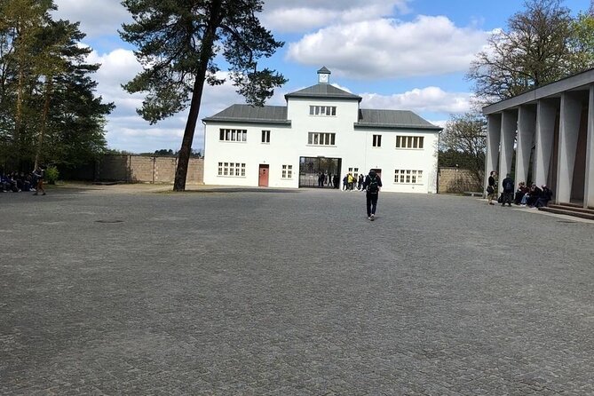Hitler's Camps KZ Sachsenhausen - Meeting and Pickup