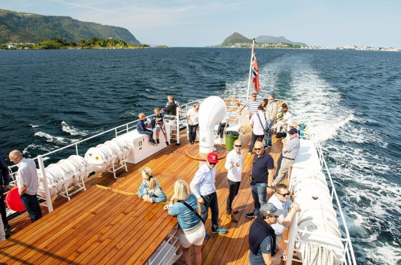 Hjørundfjord Fjord Cruise Ålesund-Øye one way - Good To Know