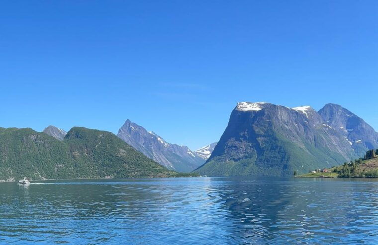 Hjørundfjord Fjord Cruise Ålesund-Øye one way - Who Is This Tour Best For?