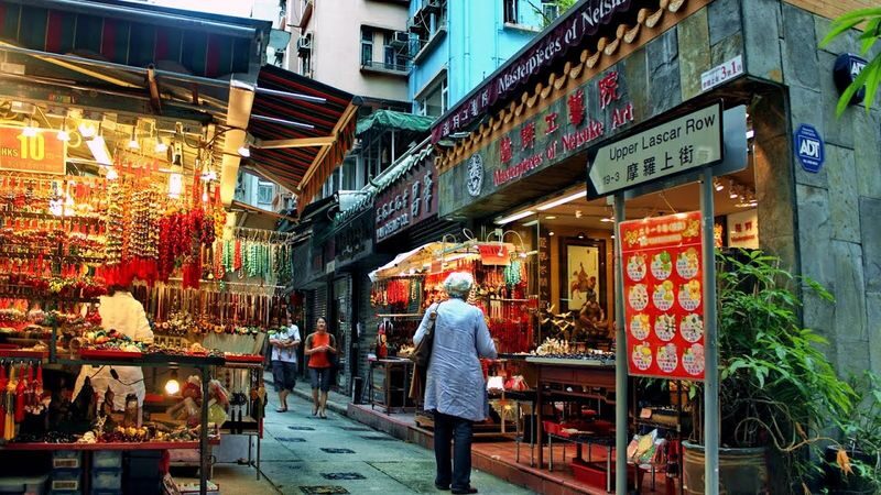 HK In-depth Tour | Round-trip Peak Tram Ride + Tim Ho Wan DimSum - Meeting Points, Pace and Practical Planning