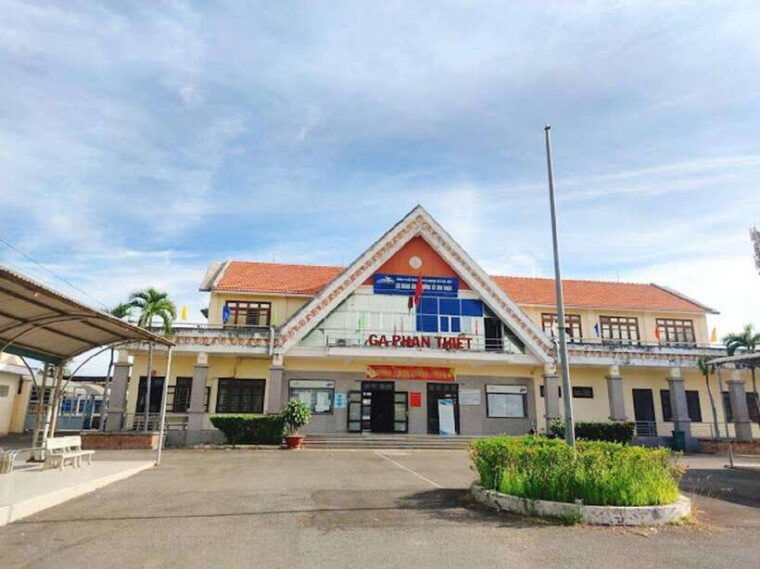 Ho Chi Minh: a Comfortable Safe Trip to Phan Thiet by Train - Luggage Policy