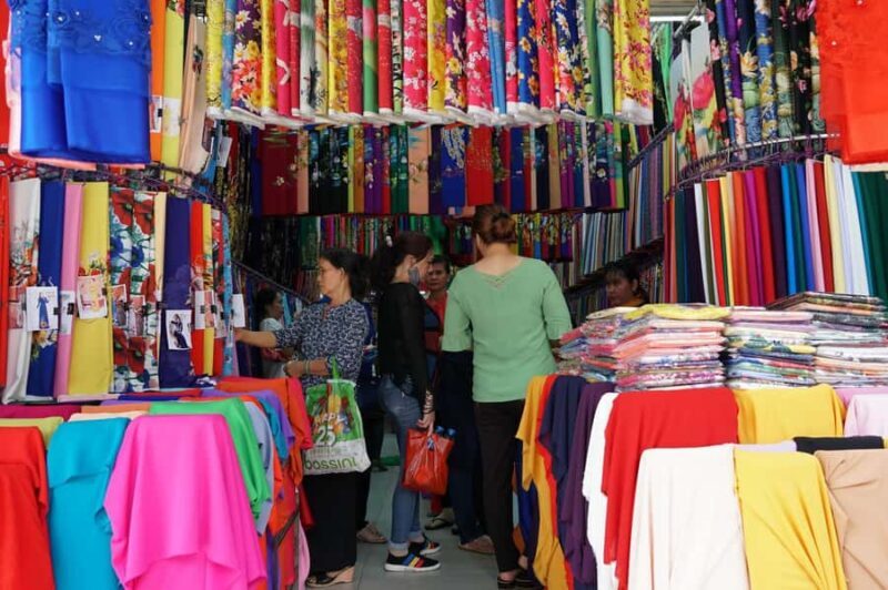 Ho Chi Minh City: 5 Trade Streets of Saigon with Local Guide - The Streets of Chinatown: What Makes Them Special