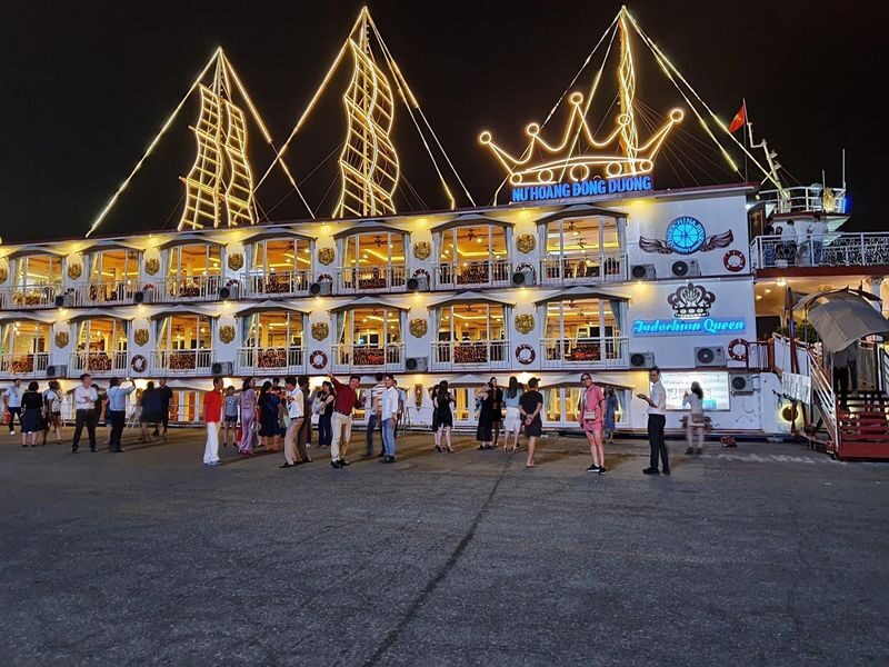 Ho Chi Minh City Golden Dragon Water Puppet & Saigon River Dinner Cruise Night Tour - What the Saigon River cruise adds