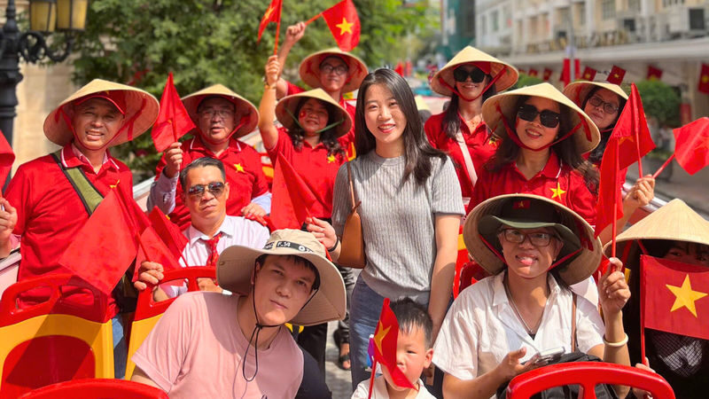 Ho Chi Minh City Highlights & Chinatown by Hop-On Hop-Off Bus with Guide - Choosing between city highlights and Chinatown