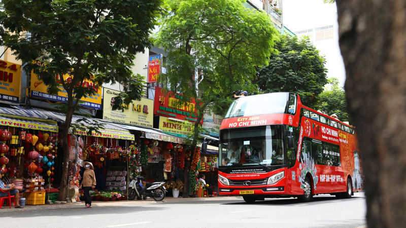 Ho Chi Minh City Highlights & Chinatown by Hop-On Hop-Off Bus with Guide - Comfort and pace on the ride