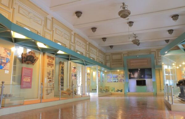 Ho Chi Minh City: History Museum and Ben Thanh Market Tour - Directions for the Tour