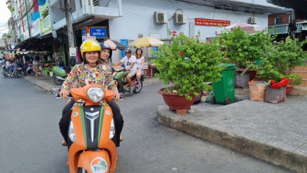 Ho Chi Minh City: Mekong Delta Day Trip With Lunch & Drinks - Tuk Tuk Exploration and Return Journey