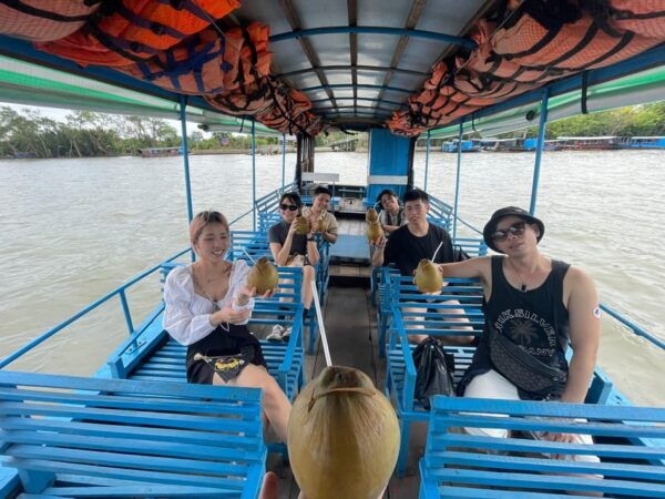 Ho Chi Minh City : Mekong Delta Tour & Cu Chi Tunnels 1 Day. - What to Bring