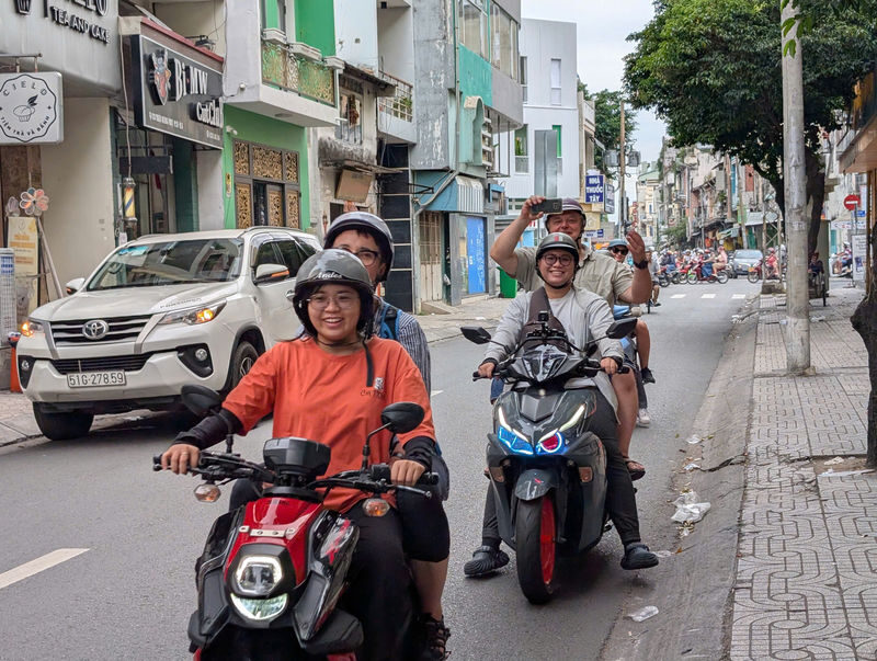 Ho Chi Minh City Motorbike 2 Hours Sightseeing Tour - A two-hour ride that can take two different routes
