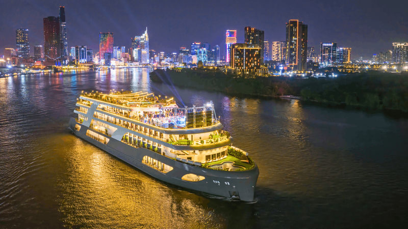 Ho Chi Minh City Night Tour: Water Puppet Show & Dinner on Saigon River Cruise - The transfer between show and ship