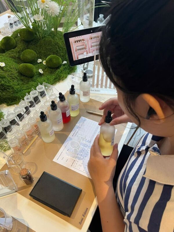 Ho Chi Minh City: Perfume Workshop with Scent of Saigon - Learning the notes before mixing