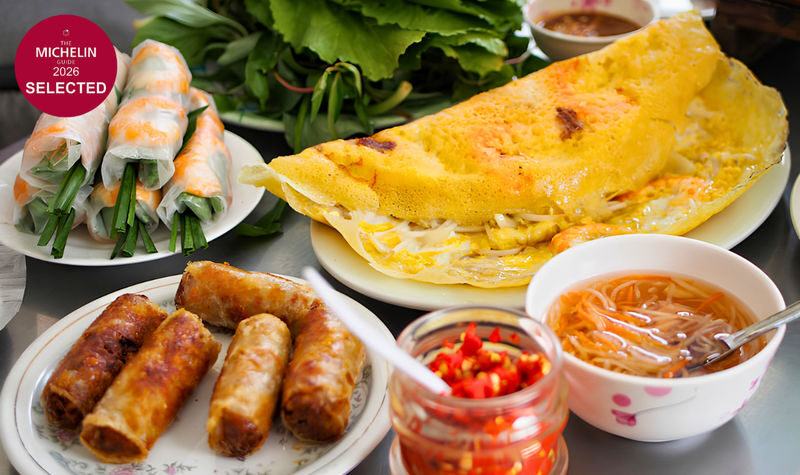 Ho Chi Minh City Private Michelin Foodie Tour - The scooter ride is part of the meal