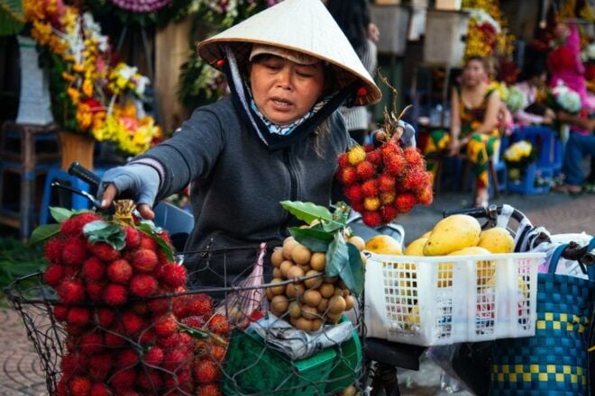 Ho Chi Minh City: Private Tour Highlights & Hidden Gems - Experience the Local Culture and Cuisine