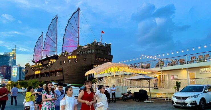 Ho Chi Minh City: Saigon River Dinner Cruise With Buffet - Highlights