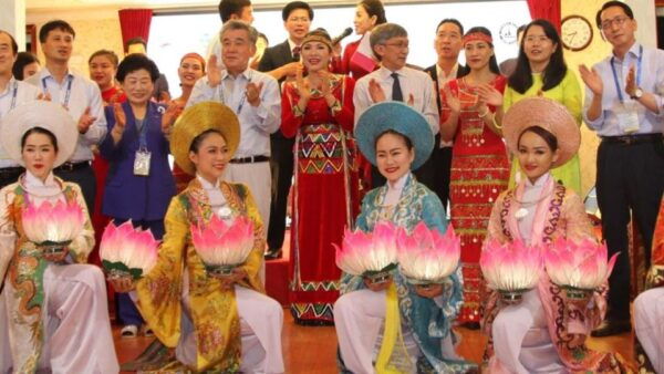 Ho Chi Minh City: Saigon River Dinner Cruise With Buffet - Common Questions