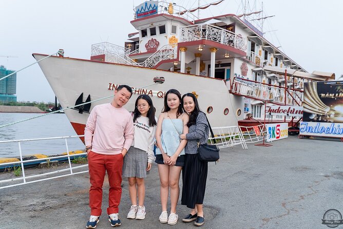 Ho Chi Minh City: Saigon River Dinner Cruise With Live Music - Sunset Experience: Witness the Magical Skyline