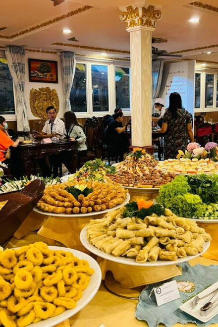 Ho Chi Minh City: Saigon River Dinner Cruise With Pickup - Pickup and Drop-off Service