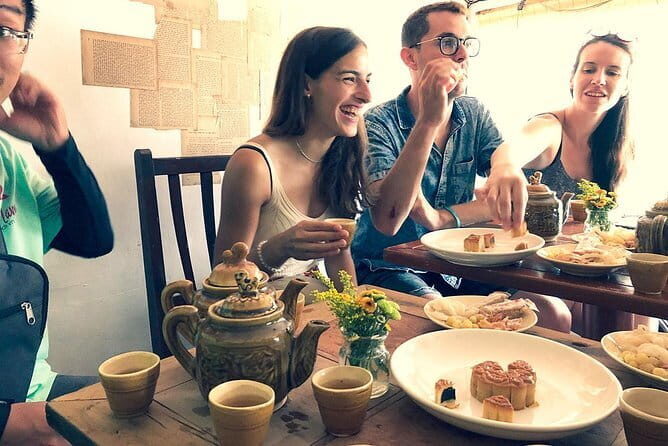 Ho Chi Minh City Sightseeing Cycling Private Tour By Bicycle - Practical Details: What to Expect