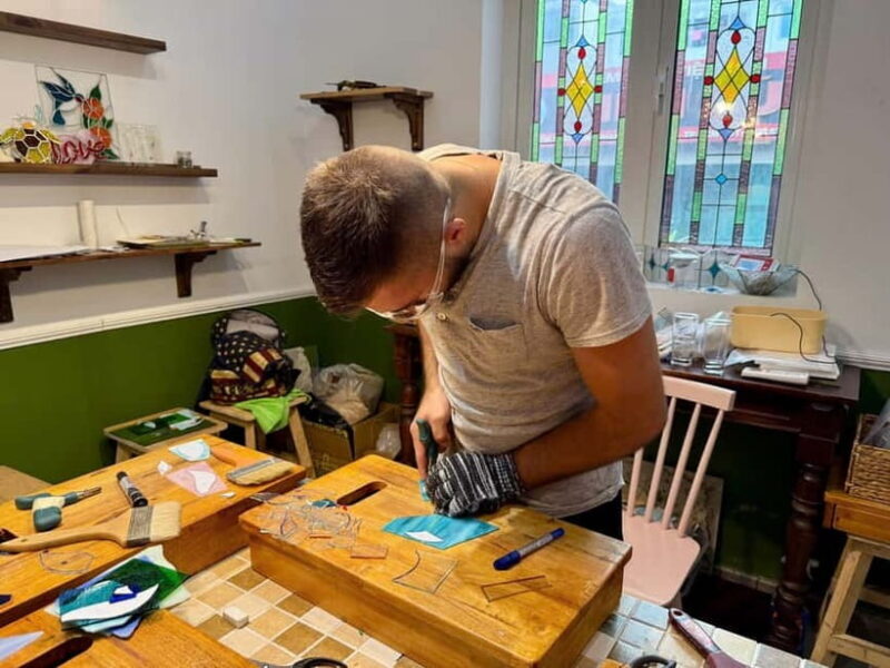 Ho Chi Minh City: Stained Glass Art Workshop in Saigon - An Introduction to the Stained Glass Workshop Experience