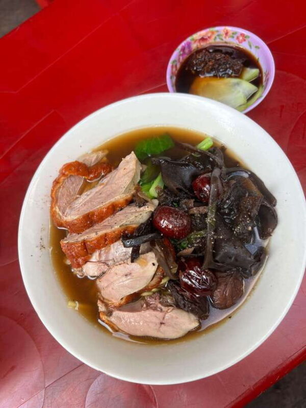 Ho Chi Minh City Street Food Private Tour With Female Guide - What Travelers Are Saying