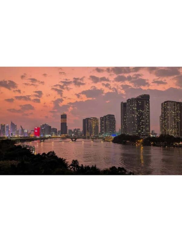 HO CHI MINH CITY: SUNSET AND FOOD TOUR BY MOTORBIKE 4 HOURS - In-Depth Breakdown of the Itinerary