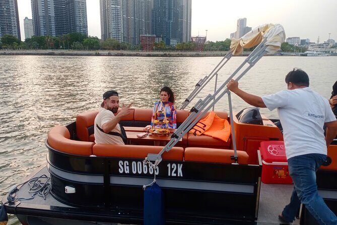 Ho Chi Minh City Sunset Cruise With Chao Show Private Tour - The Chào Show: A Cultural Feast