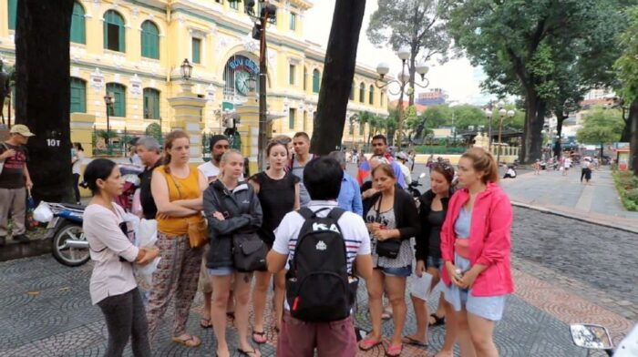 Ho Chi Minh City: Top Site Must See Half Day City Trip - Browsing the Bến Thành Market