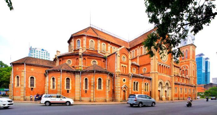 Ho Chi Minh City: Top Site Must See Half Day City Trip - Transportation and Guides