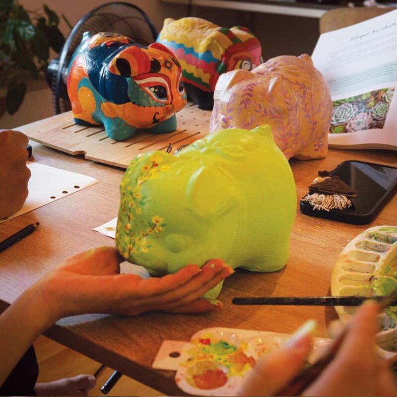 Ho Chi Minh City: Vietnamese Piggy Bank Painting Workshop - Ho Chi Minh City: Vietnamese Piggy Bank Painting Workshop