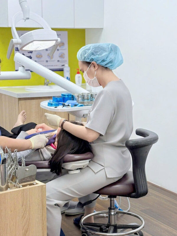 Ho Chi Minh Dental Clinic: Check Up, Whitening & Cleaning at Parkway - Cleaning, clinic whitening, or home trays?