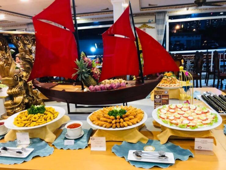 Ho Chi Minh: Dinner Cruise on Saigon River With Buffet Meal - Good To Know
