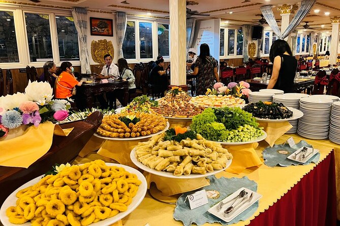 Ho Chi Minh Dinner Cruise With Private Transfers - Ho Chi Minh City - Dining Amidst the Beautiful Sights of Saigon