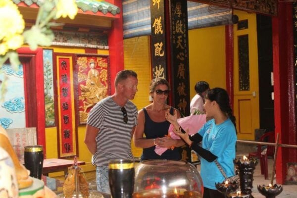 Ho Chi Minh: Half-Day Guide City Tour by Van (Small Group) - Common Questions