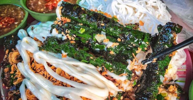 Ho Chi Minh: Motorbike Street Food Tour With Local Students - Authentic Street Food Experience With Local Students